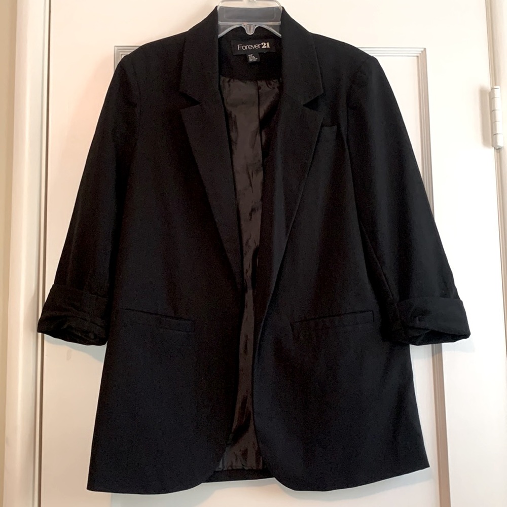 Black 3/4 sleeve blazer